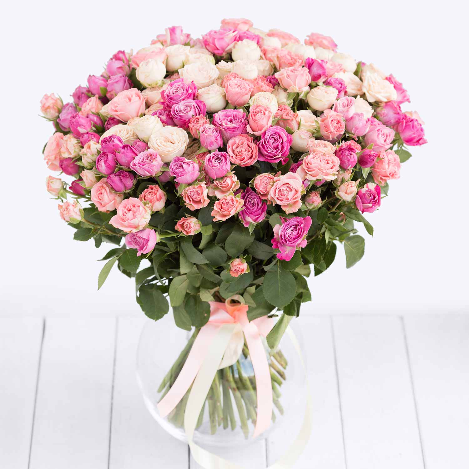 Букет кустовых пионовидных роз - Купить цветы