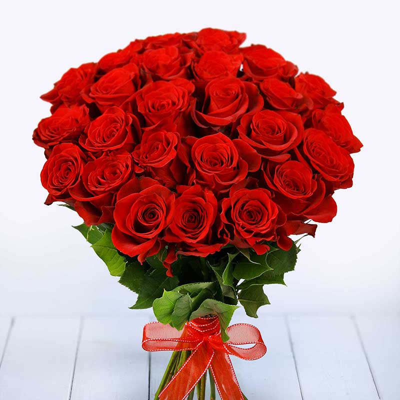 Недорогие букеты. 25 роз Фридом 60 см - Купить цветы