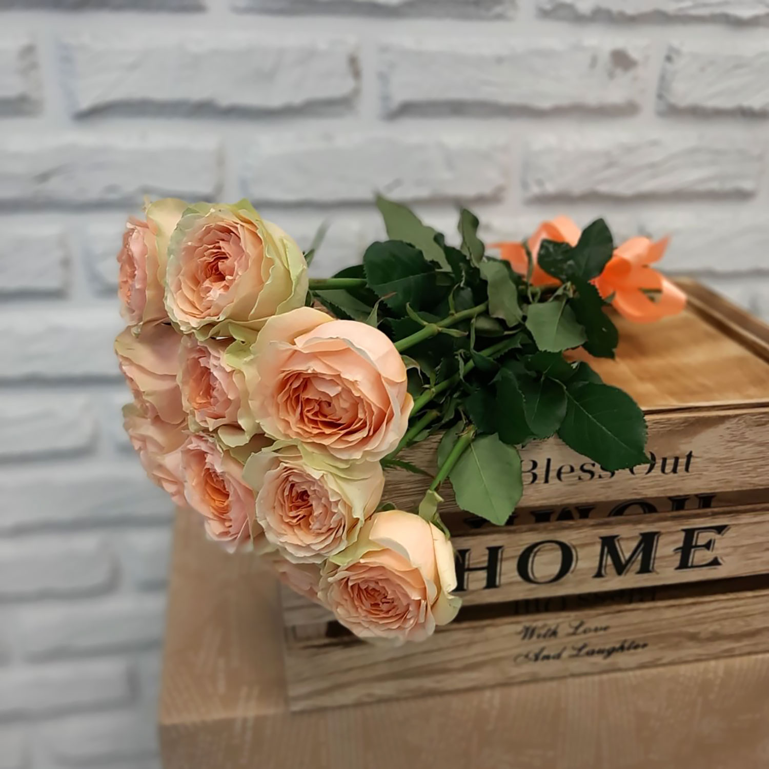 Букет из 11 кремовых пионовидных роз Гравити 50/0 см - Купить цветы