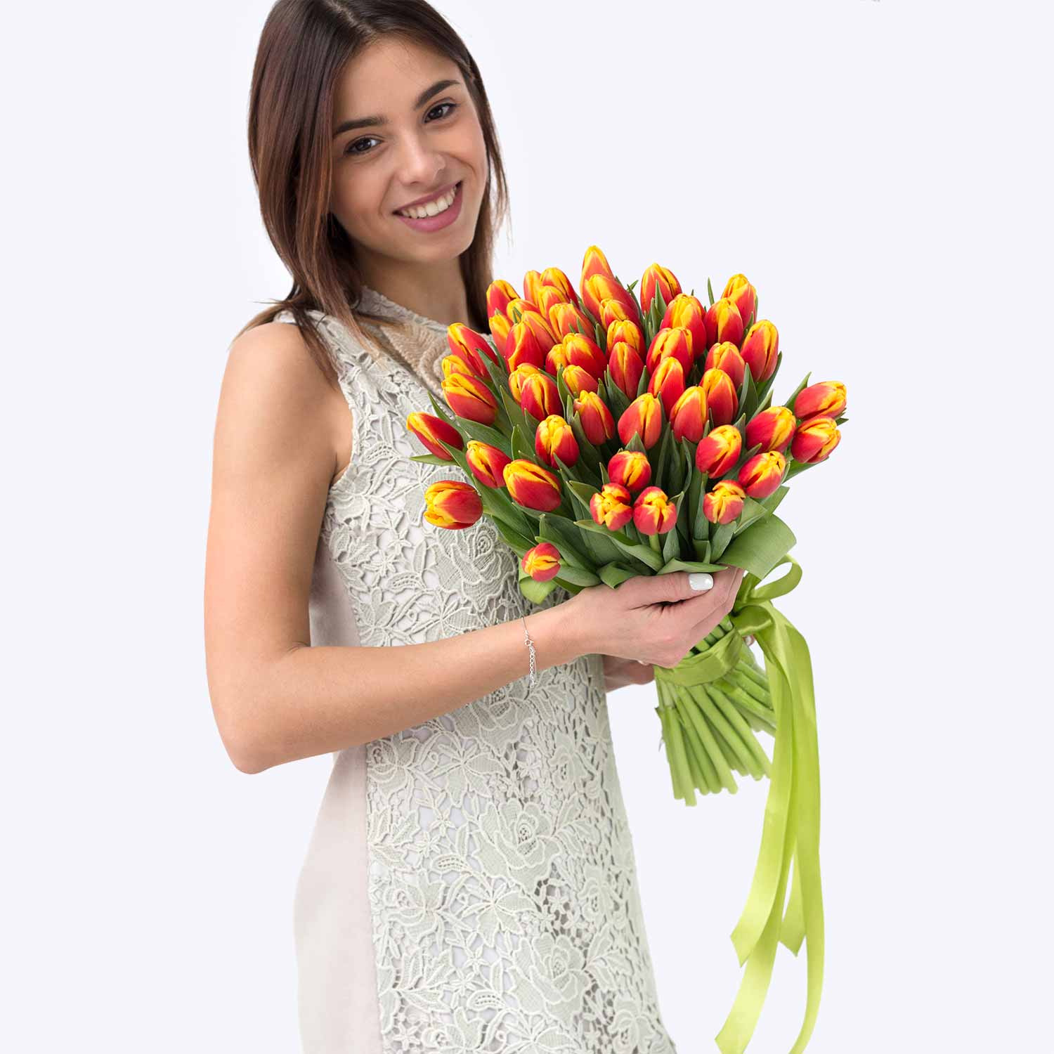 Красно-желтые тюльпаны поштучно - Купить цветы