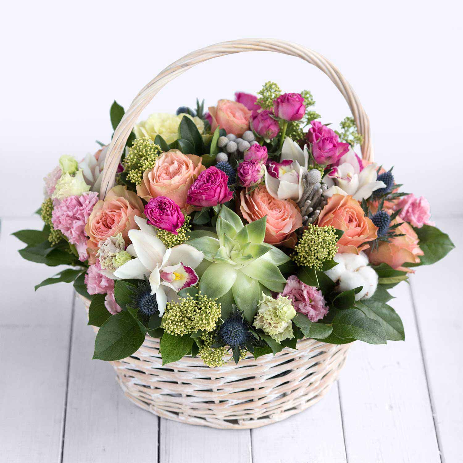 Букет цветов Кахала в корзине - Купить цветы