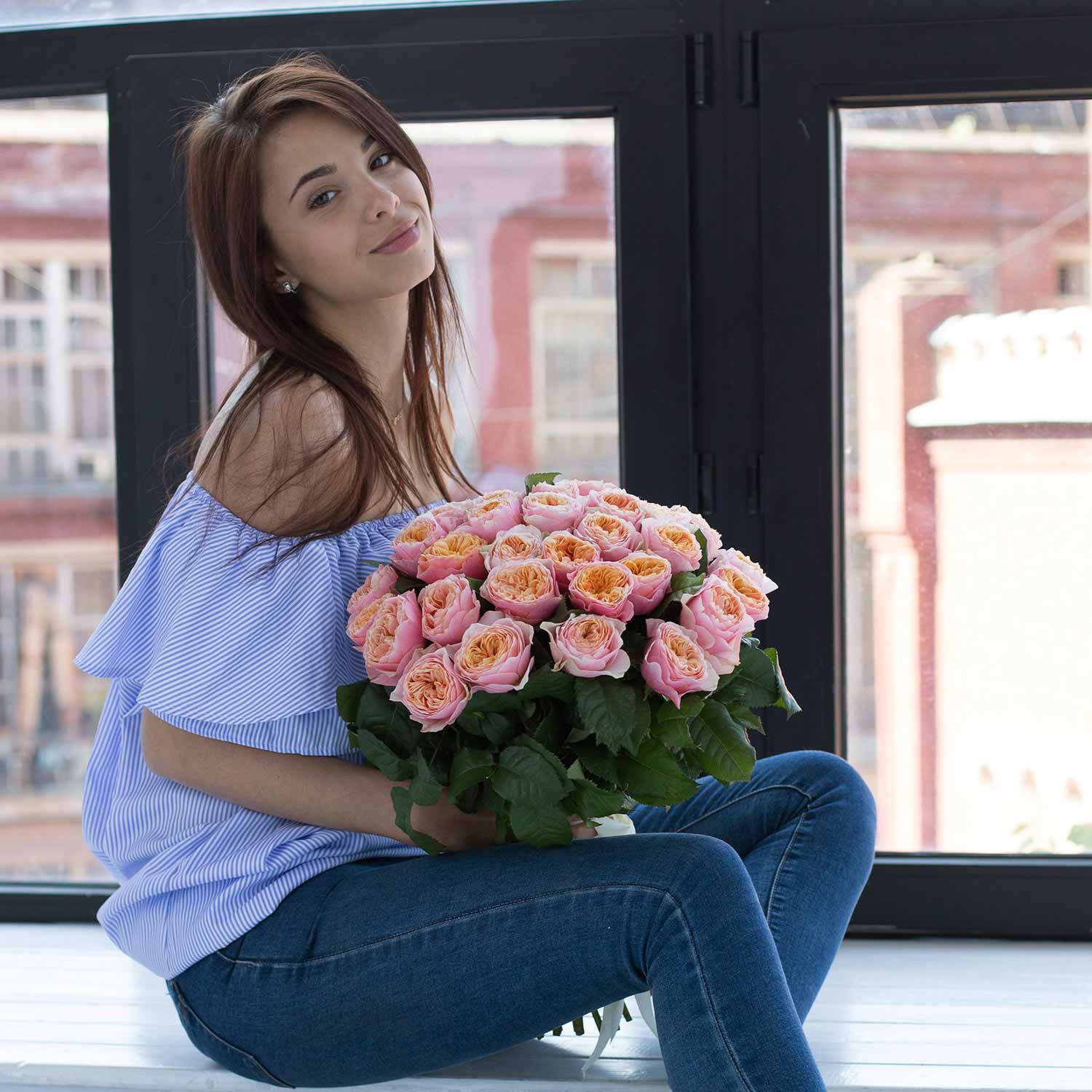 Пионовидные розы Вувузела 45/50 см поштучно - Купить цветы