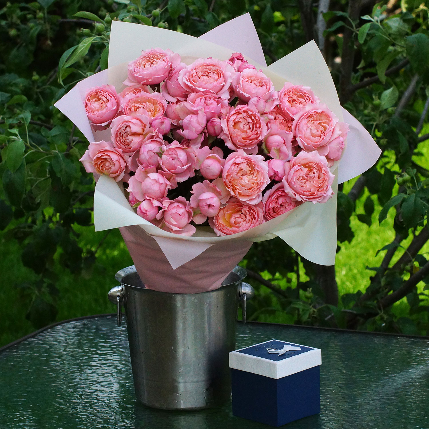 11 кустовых роз Джульетта - Купить цветы
