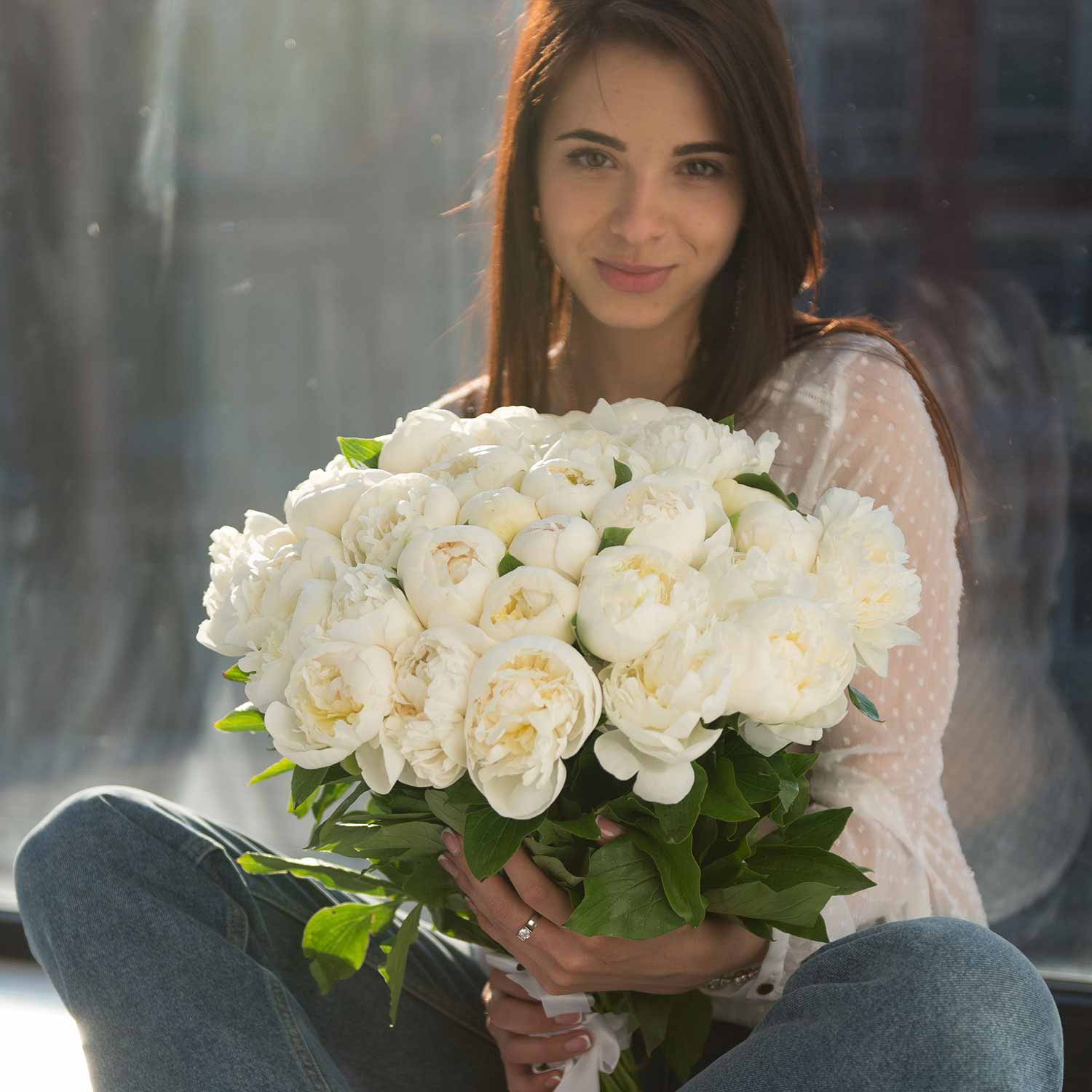 Белые пионы поштучно - Купить цветы